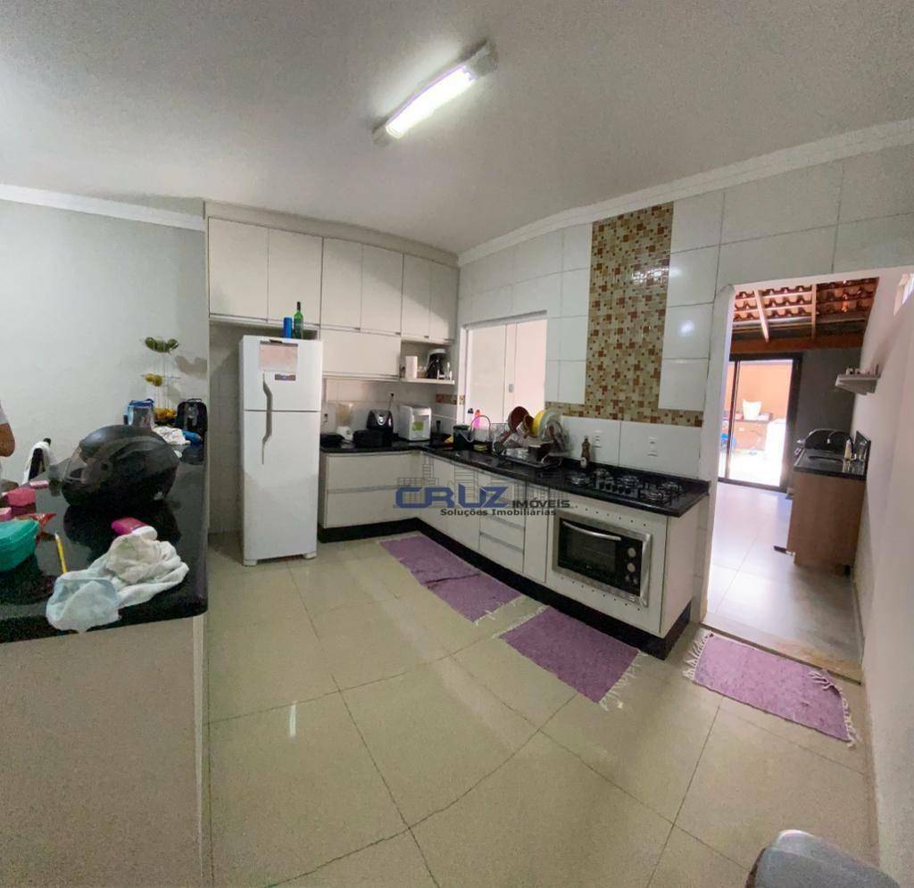 Casa à venda com 2 quartos, 130m² - Foto 10