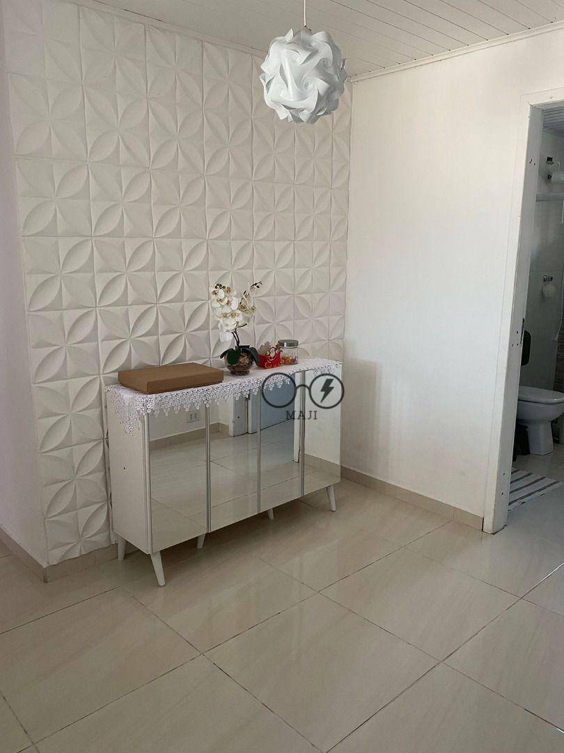 Casa à venda com 6 quartos, 195m² - Foto 14