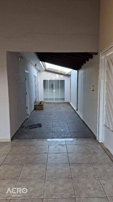 Casa à venda com 3 quartos, 193m² - Foto 11