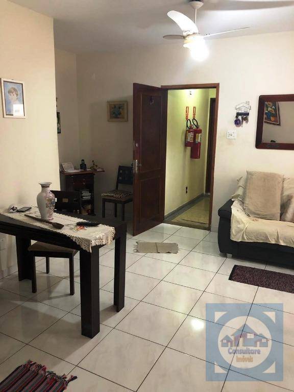 Apartamento à venda com 3 quartos, 121m² - Foto 4