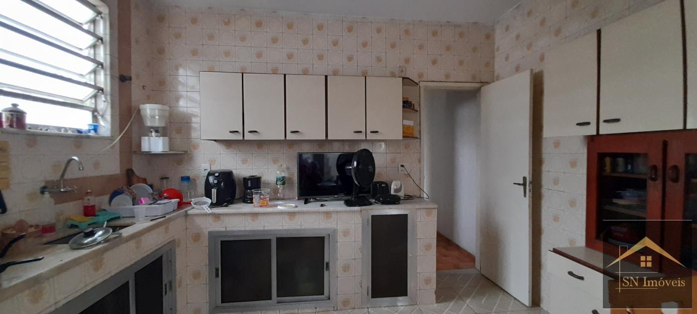 Apartamento à venda com 3 quartos, 180m² - Foto 18