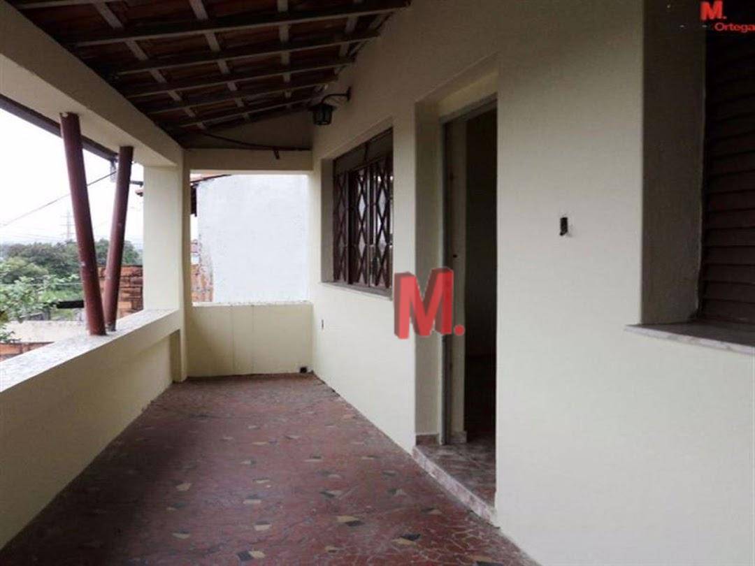 Casa à venda com 3 quartos, 200m² - Foto 5