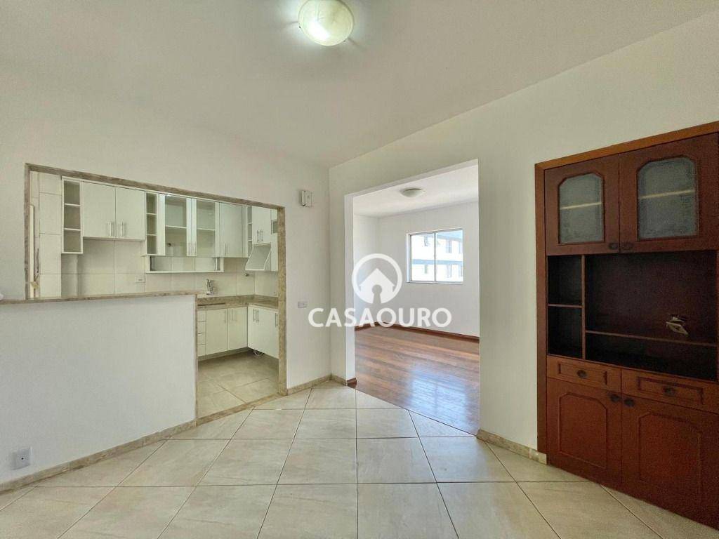 Apartamento à venda com 3 quartos, 110m² - Foto 4