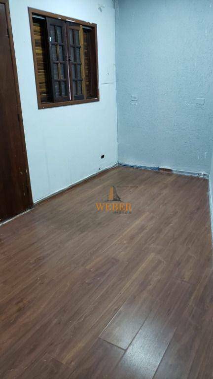 Sobrado à venda com 2 quartos, 190m² - Foto 3