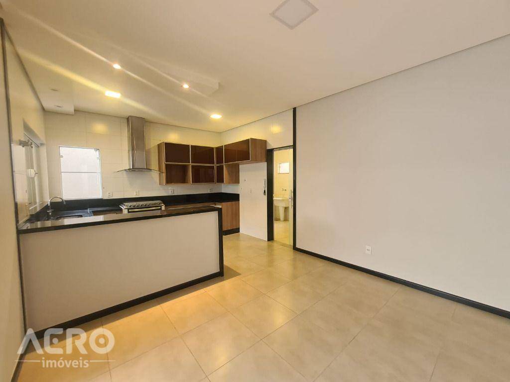 Casa de Condomínio à venda com 3 quartos, 240m² - Foto 14