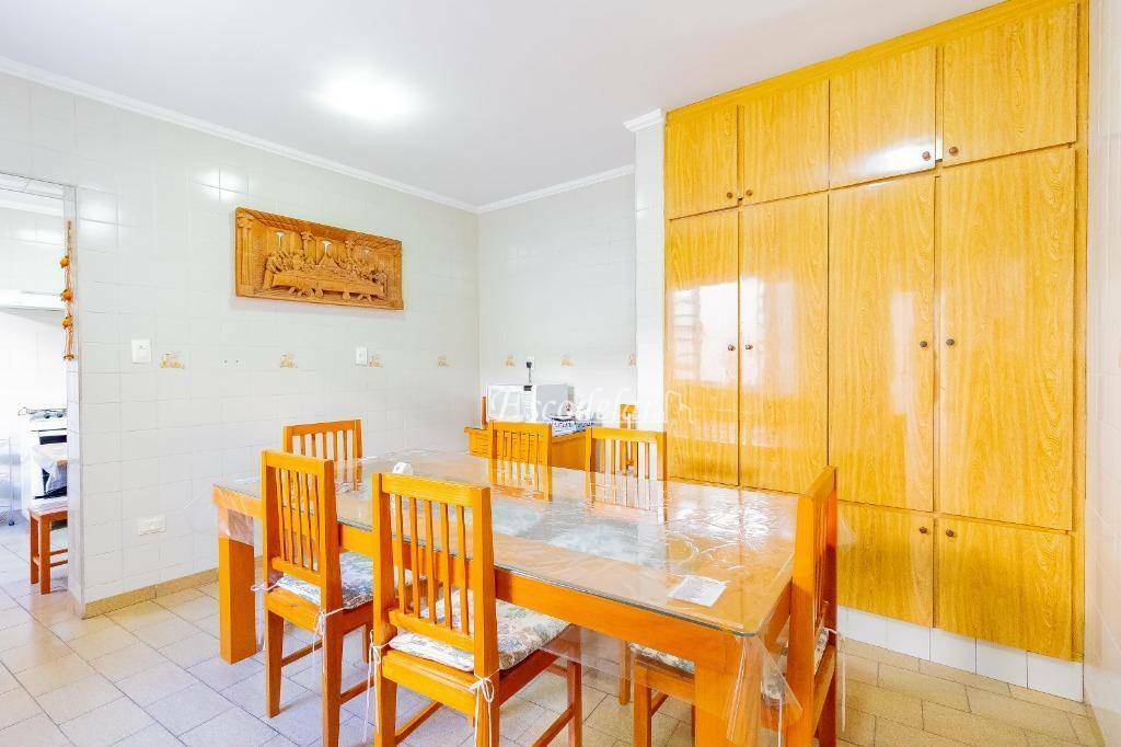 Sobrado à venda com 3 quartos, 195m² - Foto 1