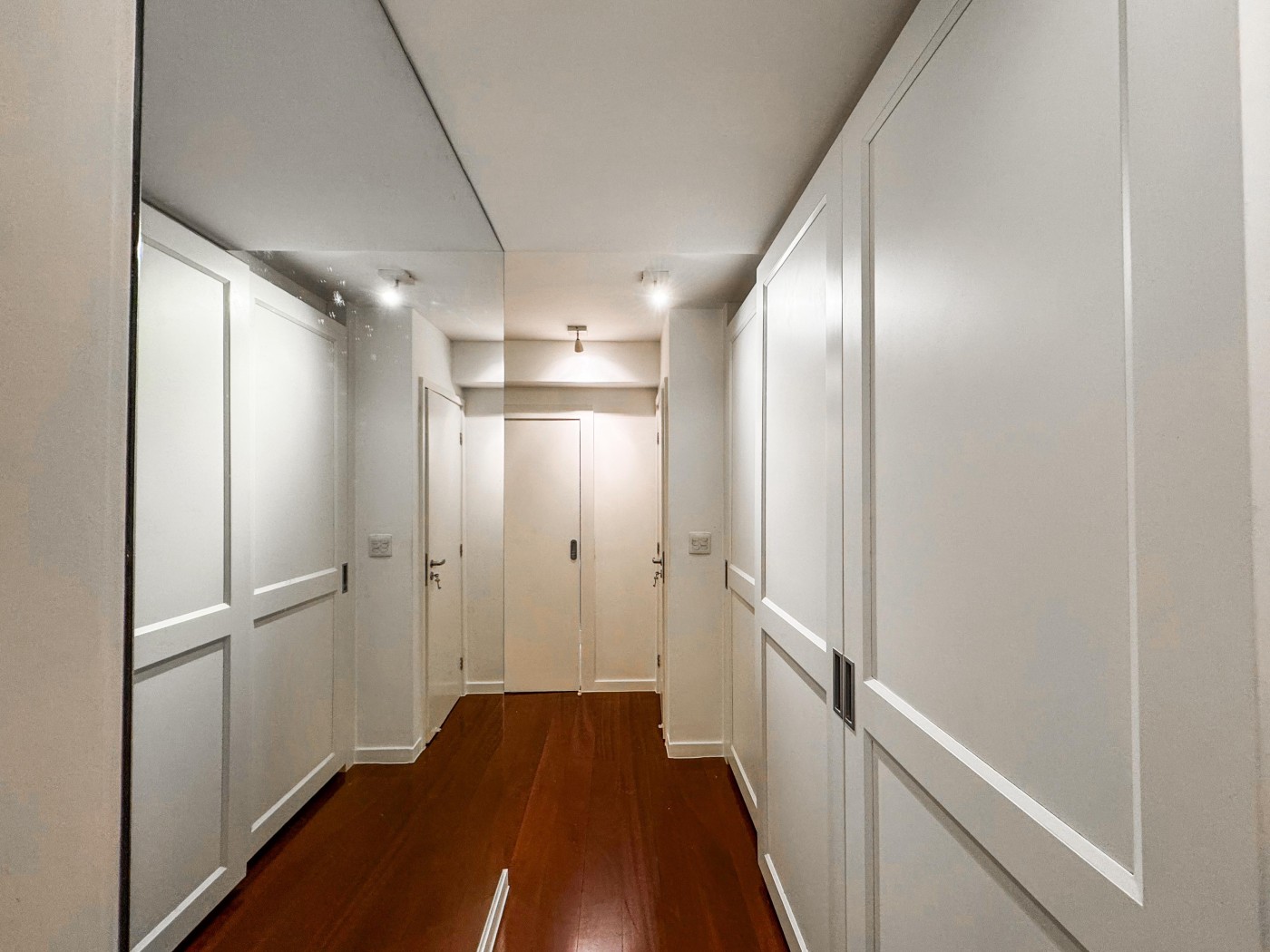 Apartamento à venda com 3 quartos, 199m² - Foto 33