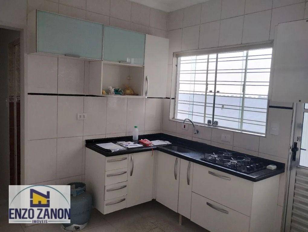 Casa à venda com 3 quartos, 253m² - Foto 4