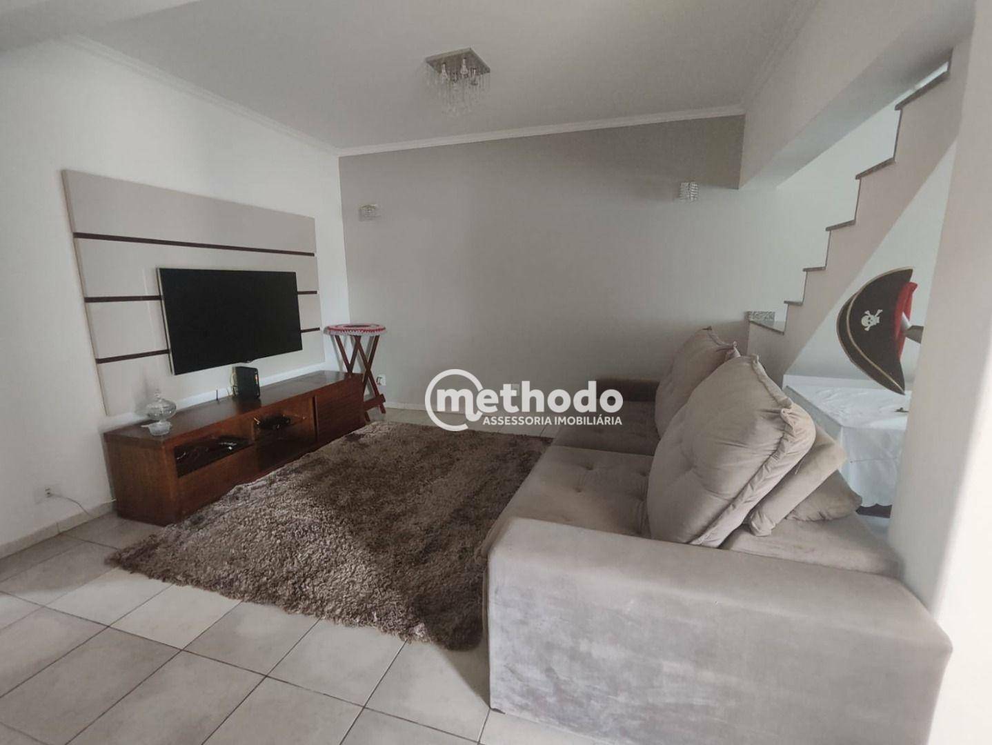 Casa à venda com 3 quartos, 240m² - Foto 3