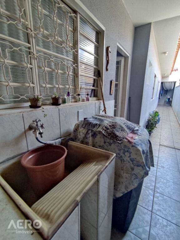 Casa à venda com 3 quartos, 123m² - Foto 12