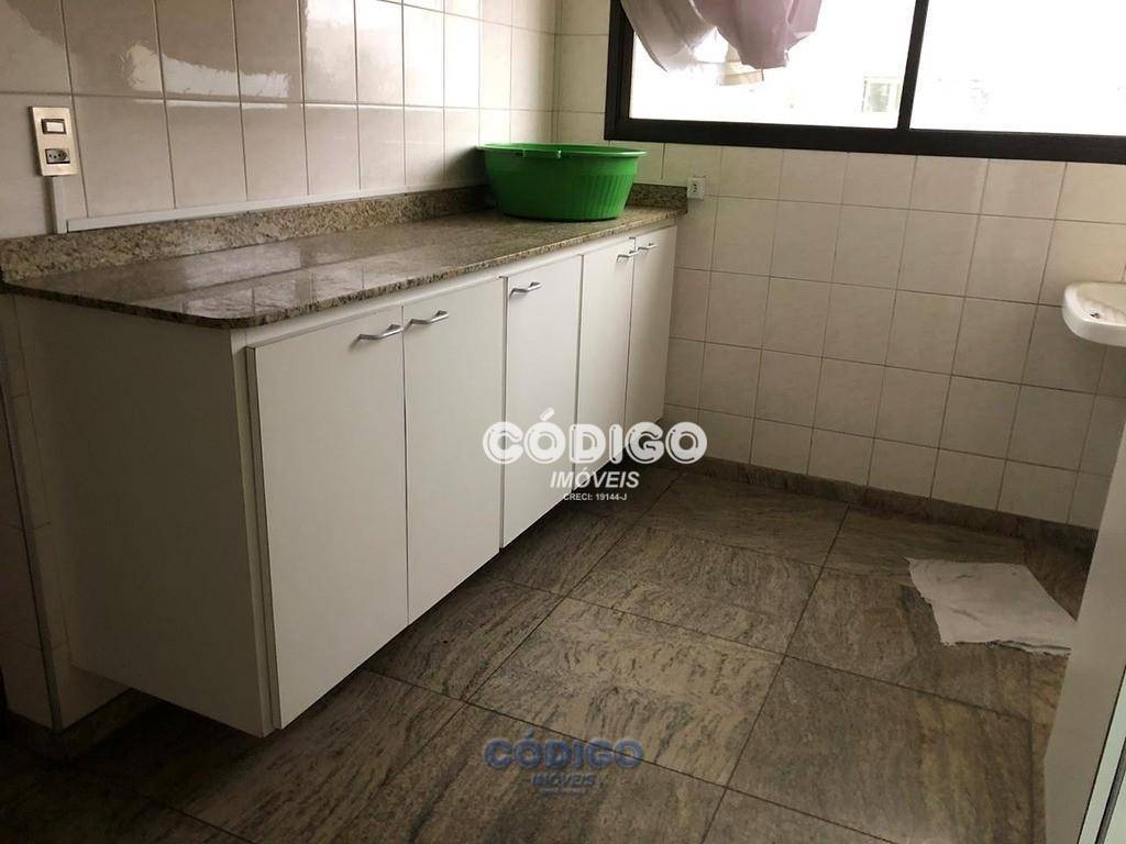 Apartamento à venda com 3 quartos, 146m² - Foto 9