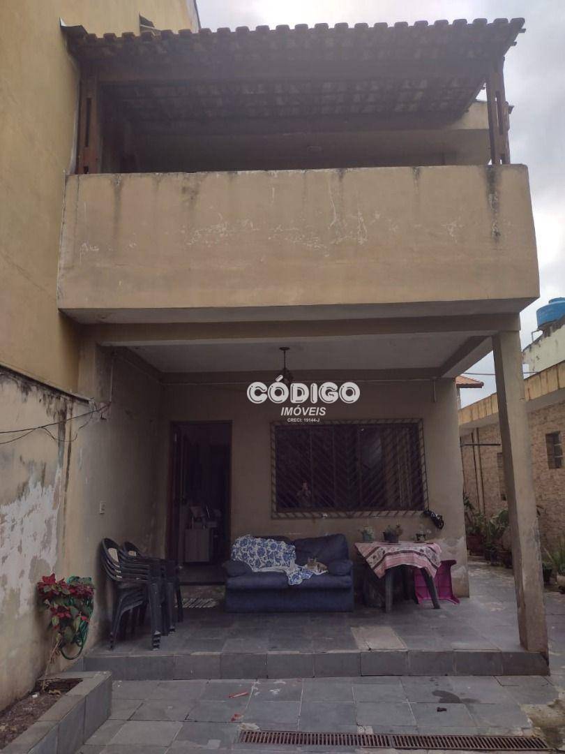 Casa à venda com 2 quartos, 190m² - Foto 1