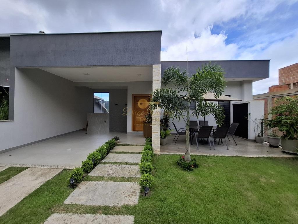 Casa de Condomínio à venda com 5 quartos, 297m² - Foto 1