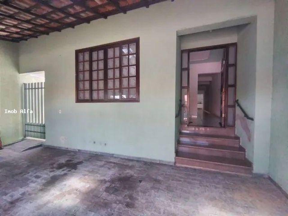 Casa à venda com 3 quartos, 297m² - Foto 2