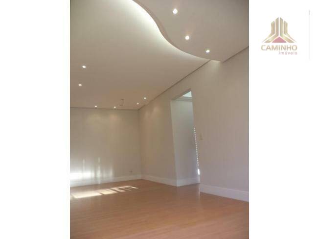 Apartamento à venda com 2 quartos, 70m² - Foto 1