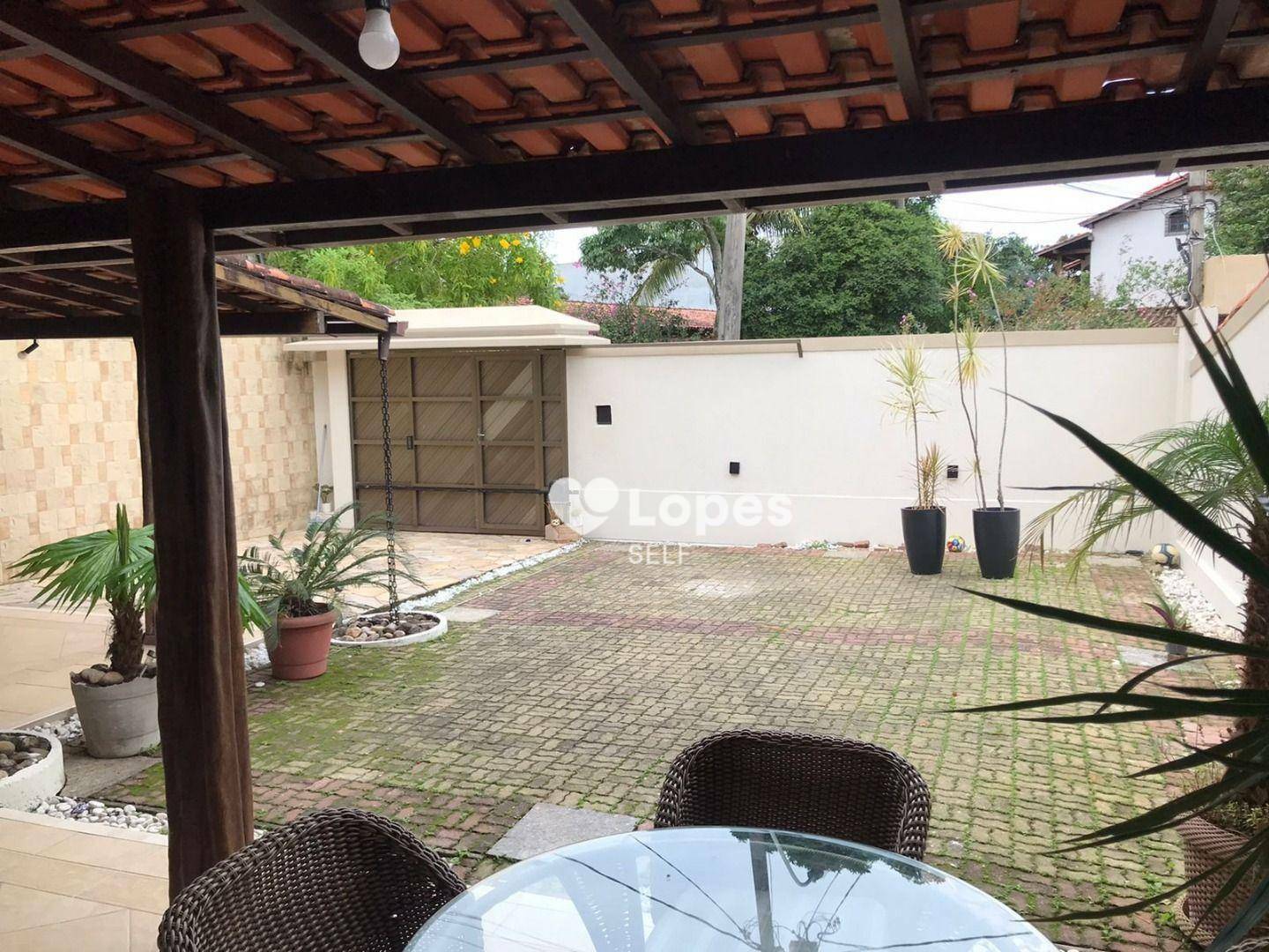 Casa à venda com 4 quartos, 236m² - Foto 5