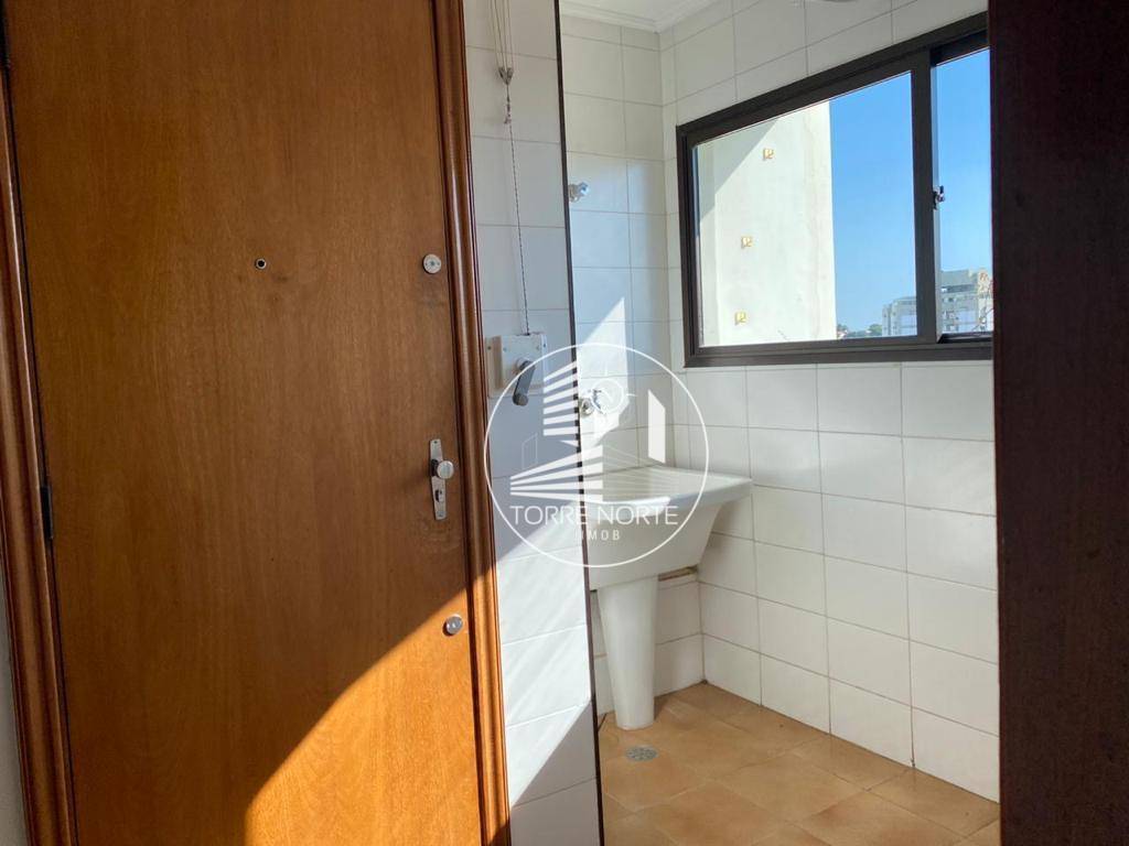 Apartamento à venda com 3 quartos, 144m² - Foto 19