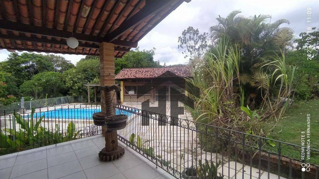 Casa de Condomínio à venda com 4 quartos, 400m² - Foto 2