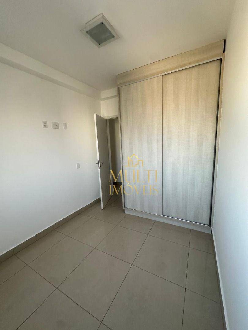 Apartamento para alugar com 3 quartos, 77m² - Foto 9