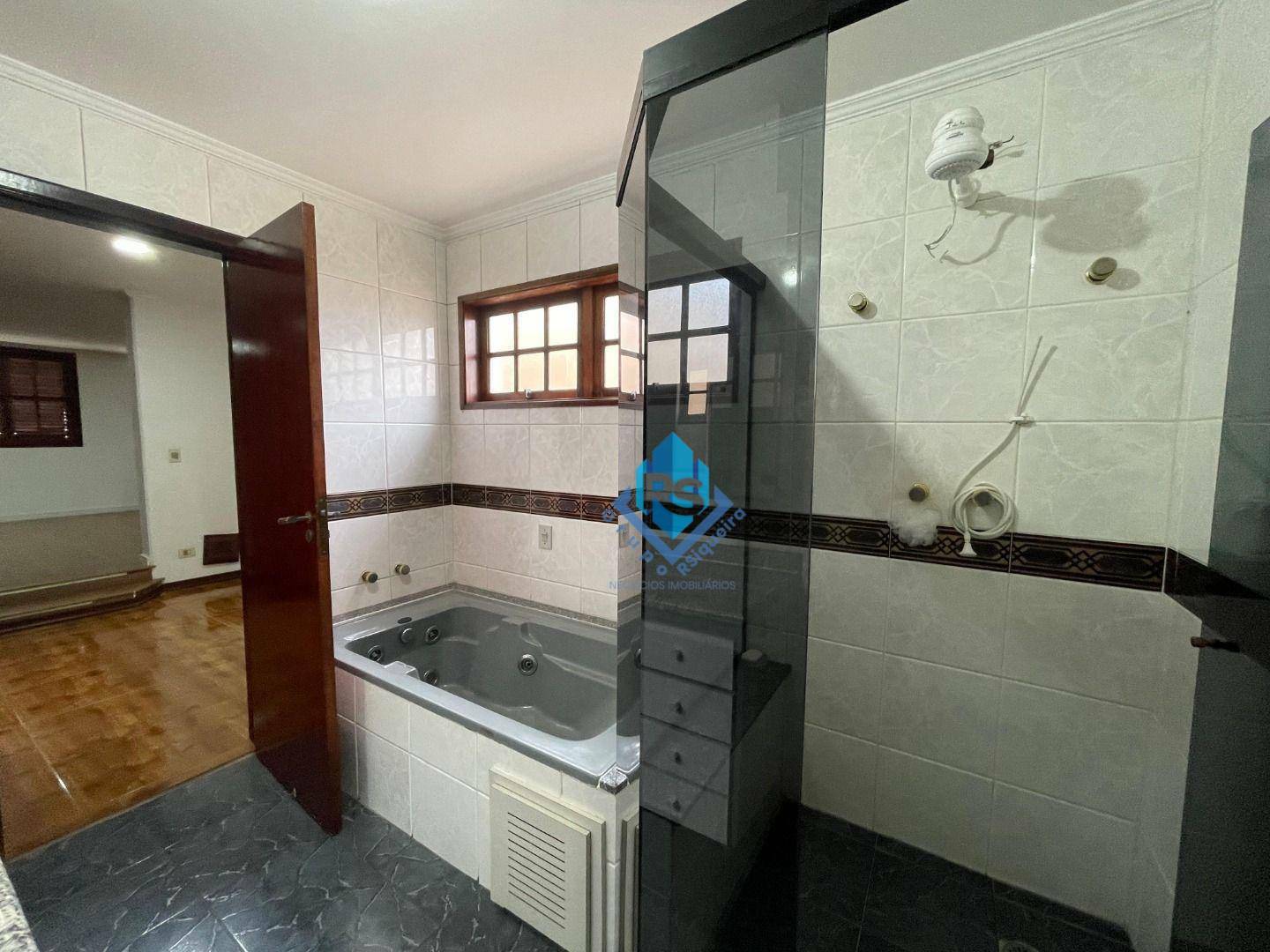 Sobrado à venda e aluguel com 4 quartos, 361m² - Foto 22