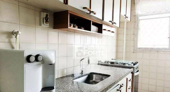 Apartamento à venda com 3 quartos, 110m² - Foto 8