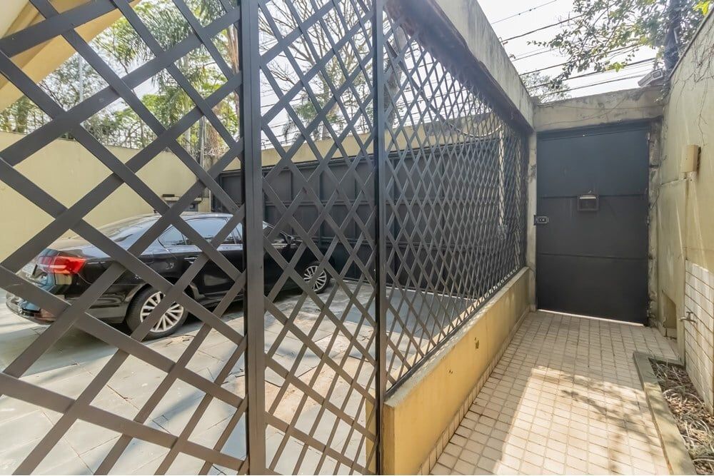 Casa de Condomínio à venda com 5 quartos, 350m² - Foto 25