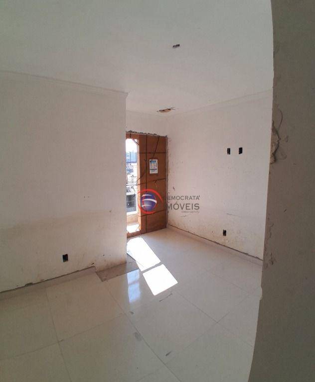 Cobertura à venda com 2 quartos, 90m² - Foto 4