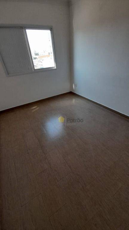 Apartamento para alugar com 2 quartos, 70m² - Foto 23