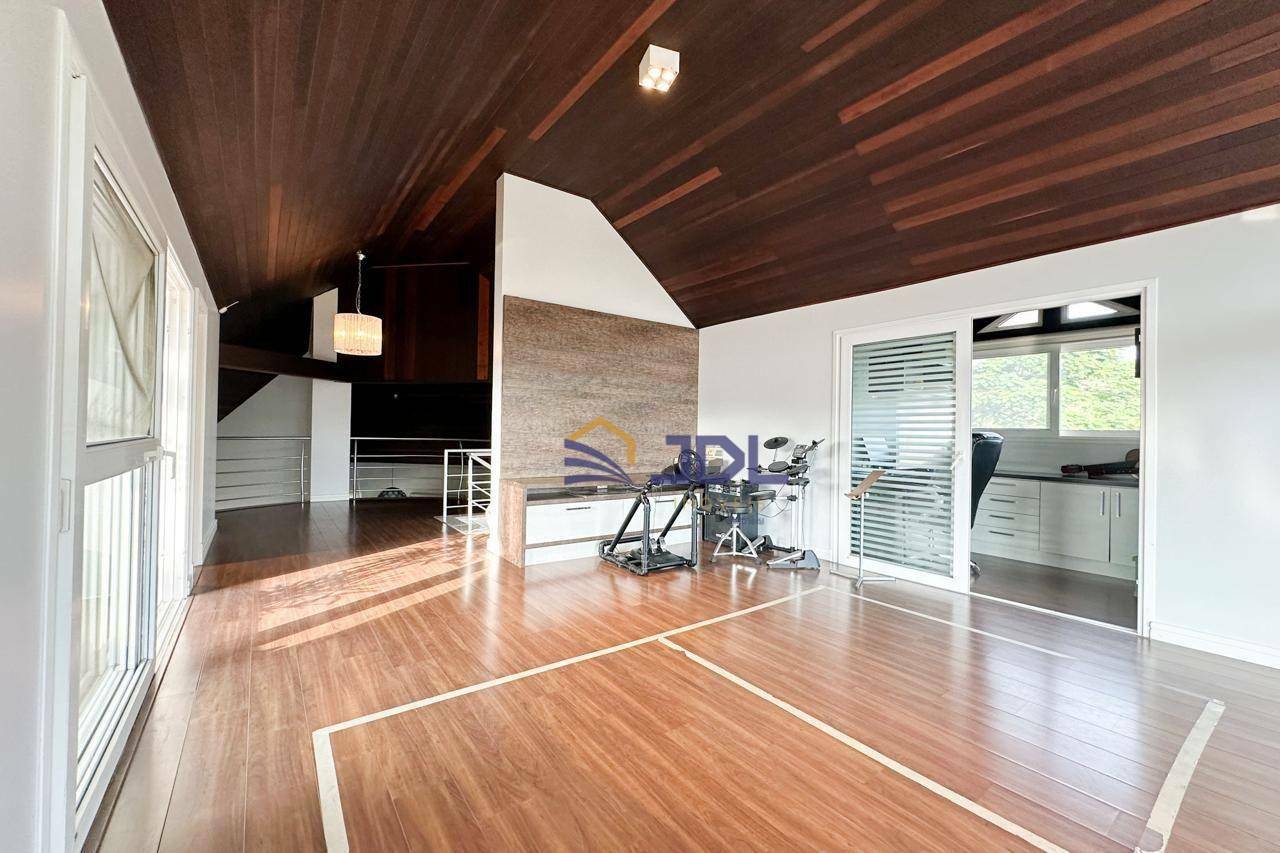 Casa à venda com 3 quartos, 316m² - Foto 39