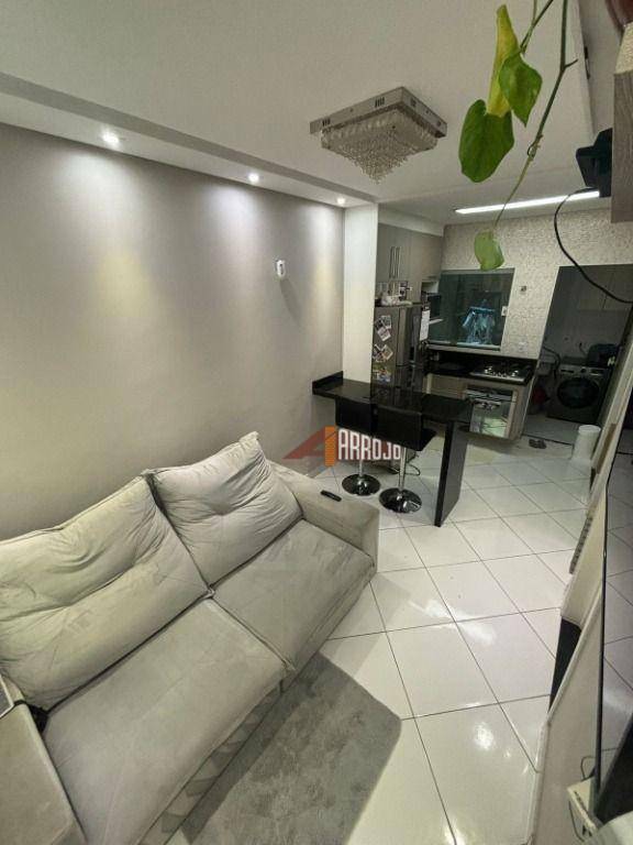 Apartamento à venda com 2 quartos, 40m² - Foto 4