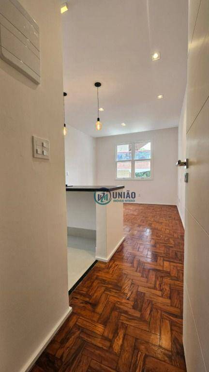 Apartamento à venda com 1 quarto, 40m² - Foto 5