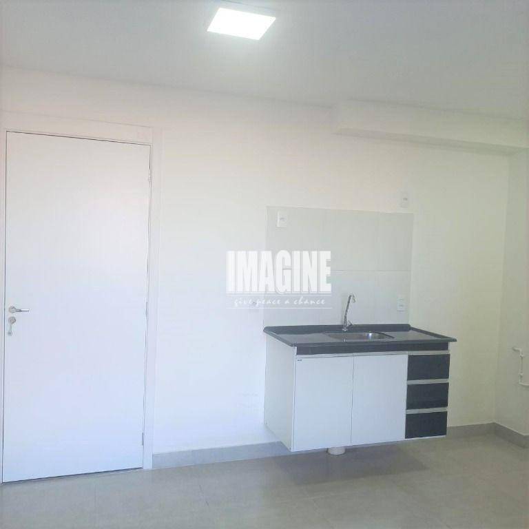 Apartamento à venda com 2 quartos, 37m² - Foto 3