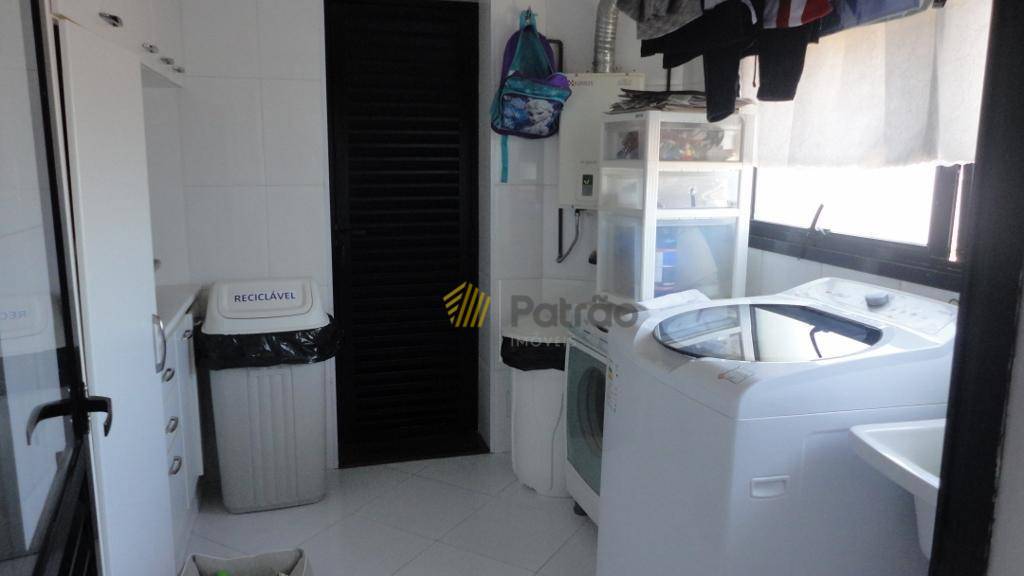 Cobertura à venda com 3 quartos, 300m² - Foto 7