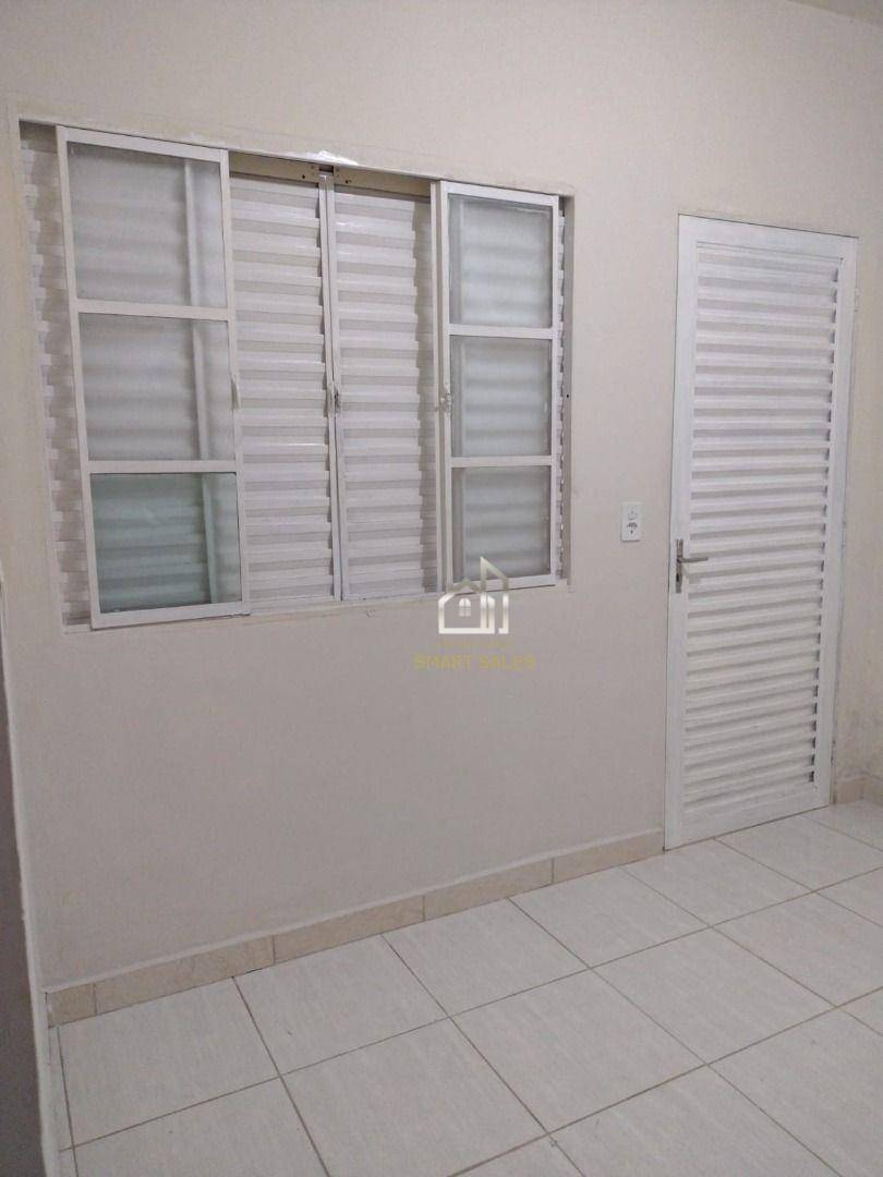 Casa à venda com 8 quartos, 350m² - Foto 4