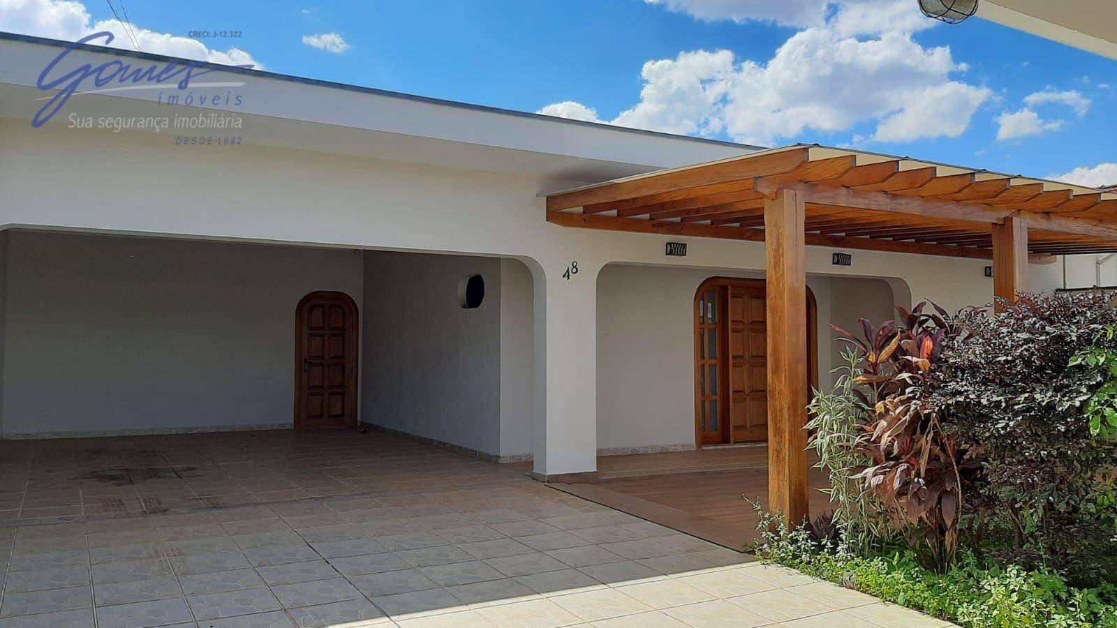 Casa à venda com 3 quartos, 348m² - Foto 2