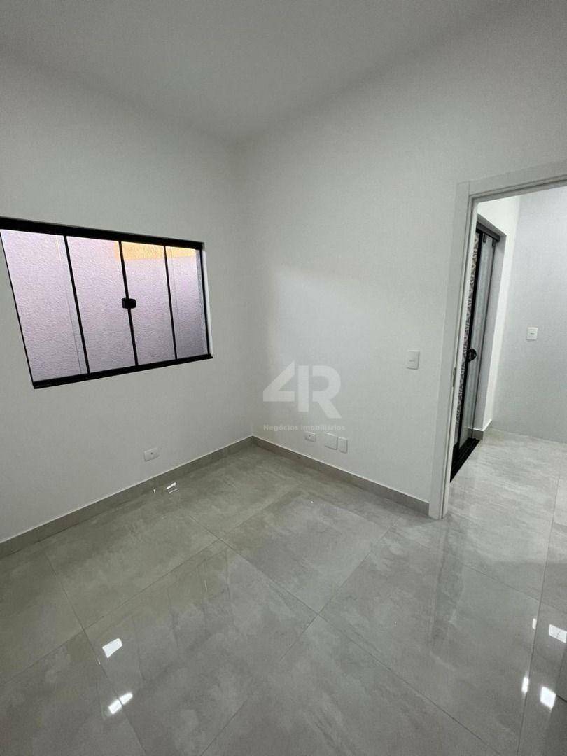 Casa à venda com 3 quartos, 77m² - Foto 9