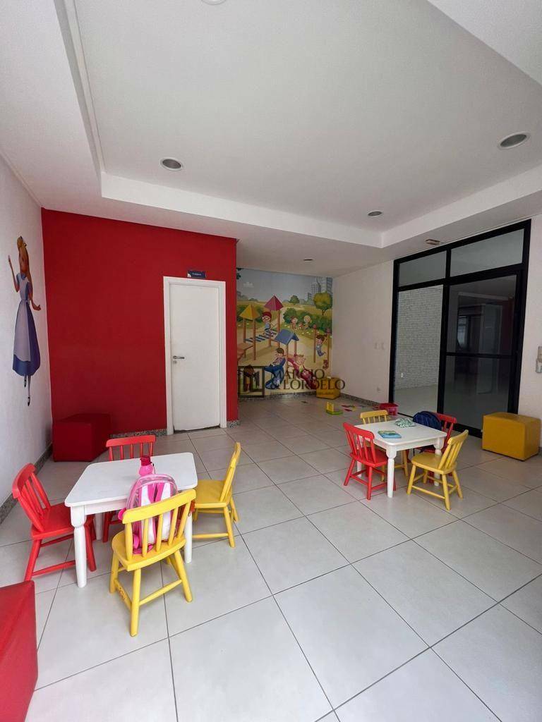 Apartamento à venda com 2 quartos, 70m² - Foto 5