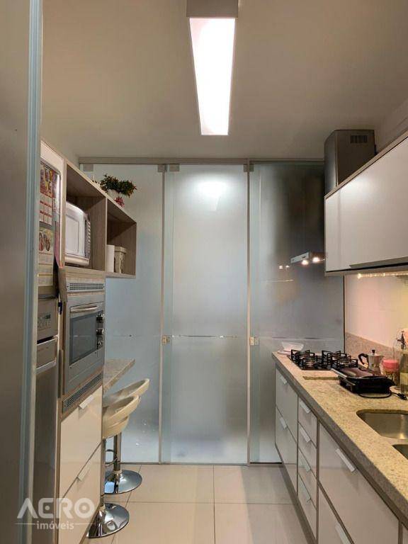 Apartamento à venda com 3 quartos, 80m² - Foto 6