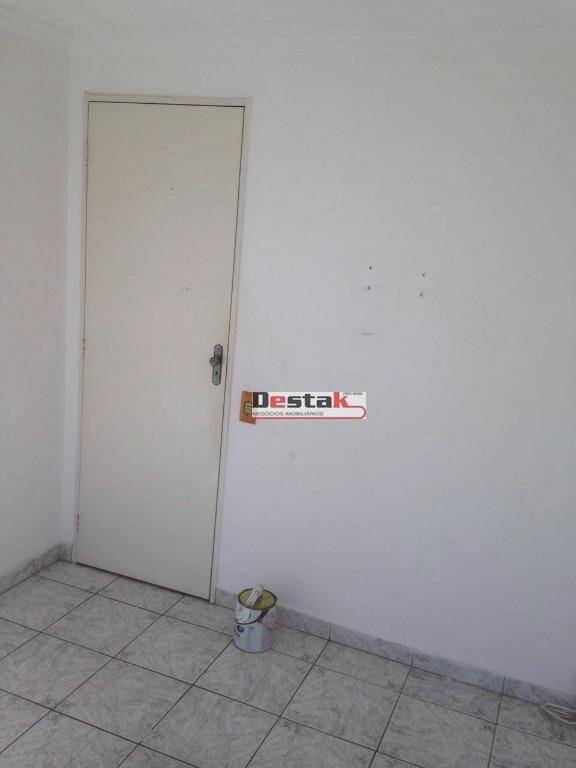 Apartamento à venda com 2 quartos, 45m² - Foto 7