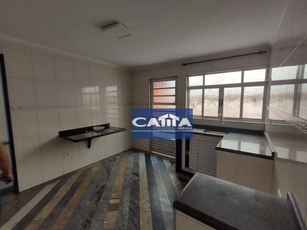 Sobrado à venda com 4 quartos, 200m² - Foto 7