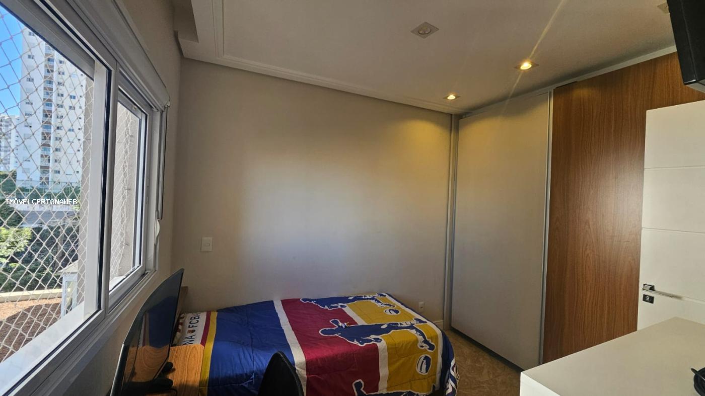 Apartamento à venda com 3 quartos, 94m² - Foto 11