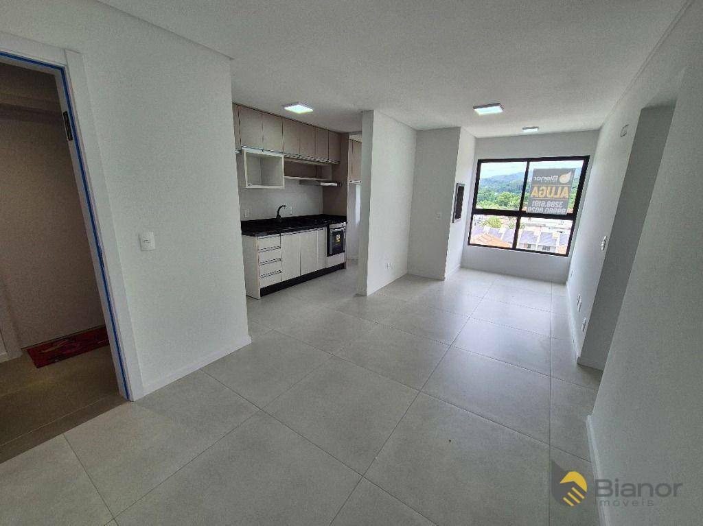 Apartamento para alugar com 2 quartos, 56m² - Foto 4