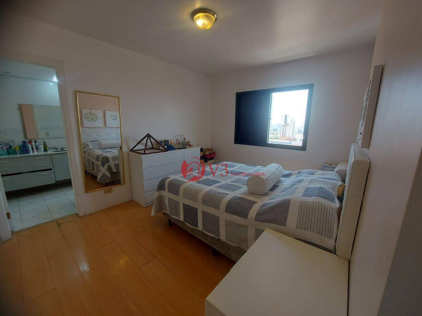 Apartamento à venda com 3 quartos, 150m² - Foto 17