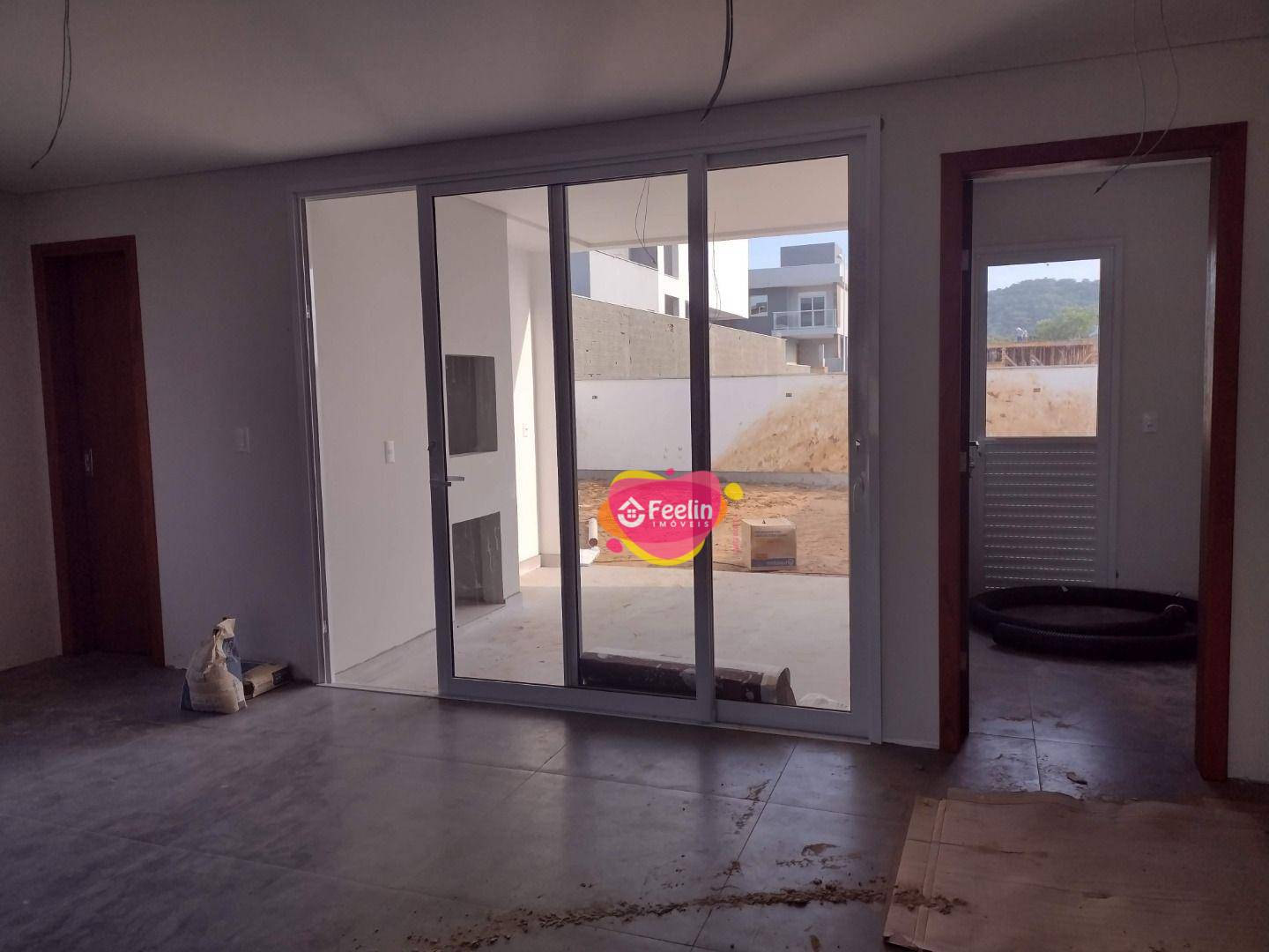 Casa à venda com 3 quartos, 185m² - Foto 11