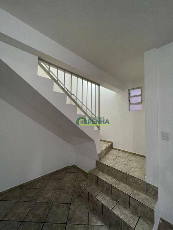 Casa para alugar com 3 quartos, 140m² - Foto 8