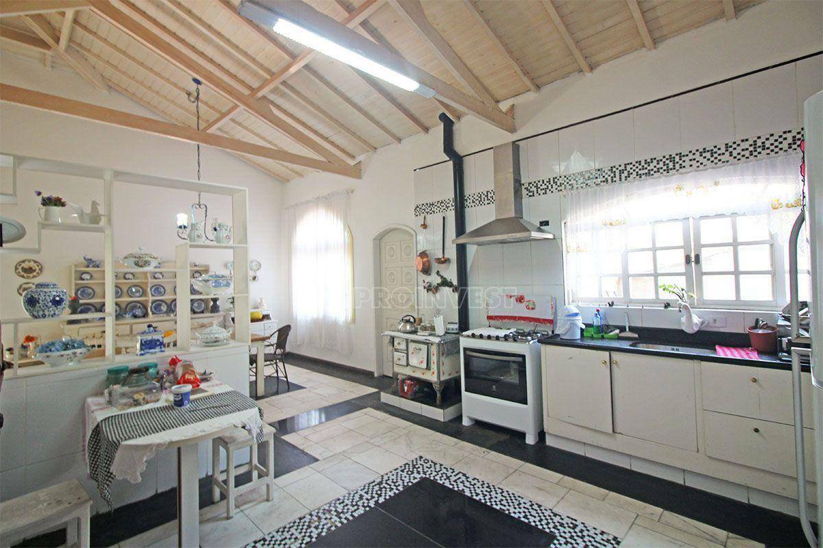 Casa à venda com 2 quartos, 230m² - Foto 13