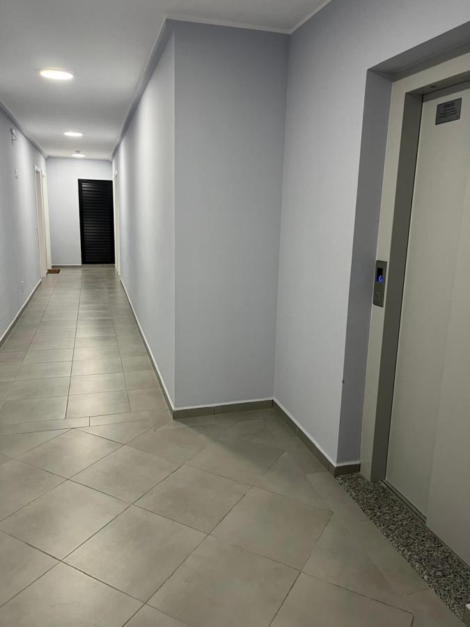 Apartamento para alugar com 2 quartos, 55m² - Foto 6