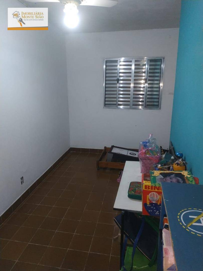 Sobrado à venda com 5 quartos, 200m² - Foto 14