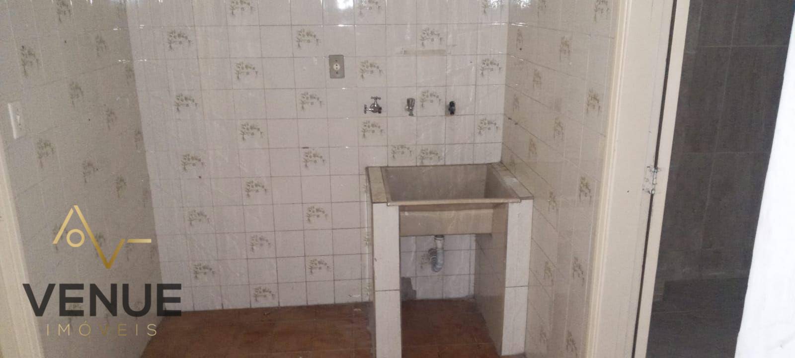 Sobrado à venda com 4 quartos, 90m² - Foto 8