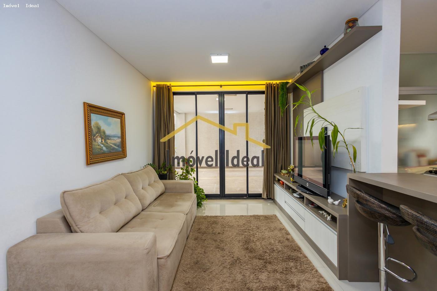 Apartamento à venda com 2 quartos, 155m² - Foto 2